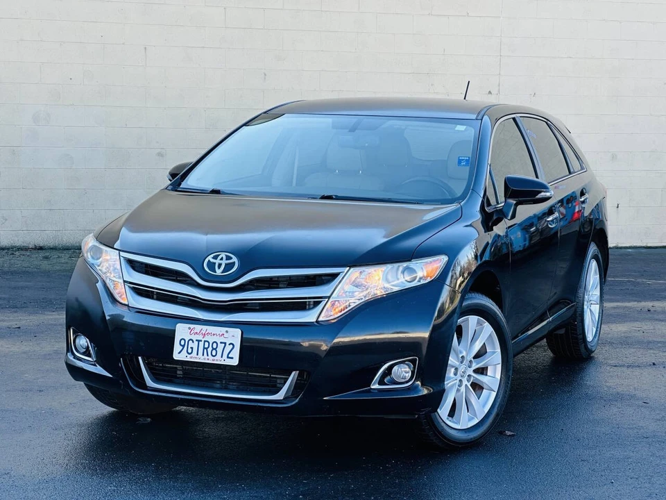 2013 Toyota Venza - Image 2 of 15