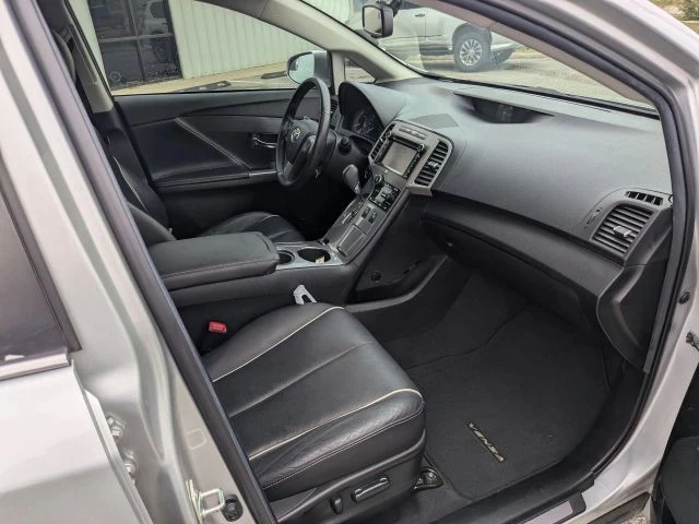 2013 Toyota Venza - Image 20 of 21