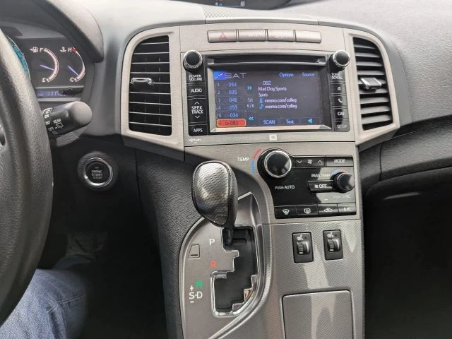 2013 Toyota Venza - Image 13 of 21