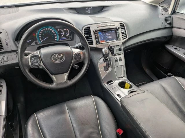 2013 Toyota Venza - Image 10 of 21