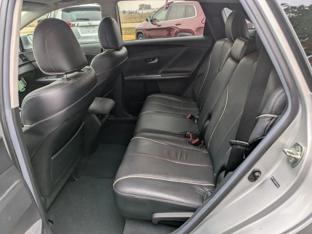 2013 Toyota Venza - Image 7 of 7