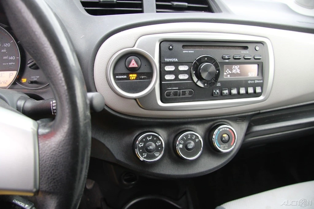 2013 Toyota Yaris - Image 18 of 21