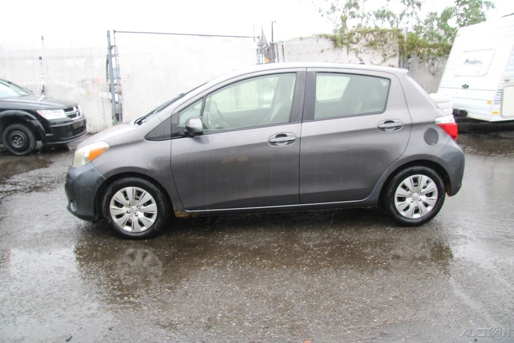 2013 Toyota Yaris - Image 3 of 21