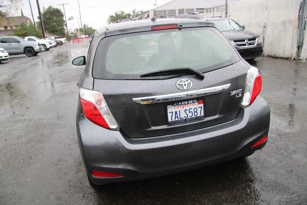 2013 Toyota Yaris - Image 5 of 21