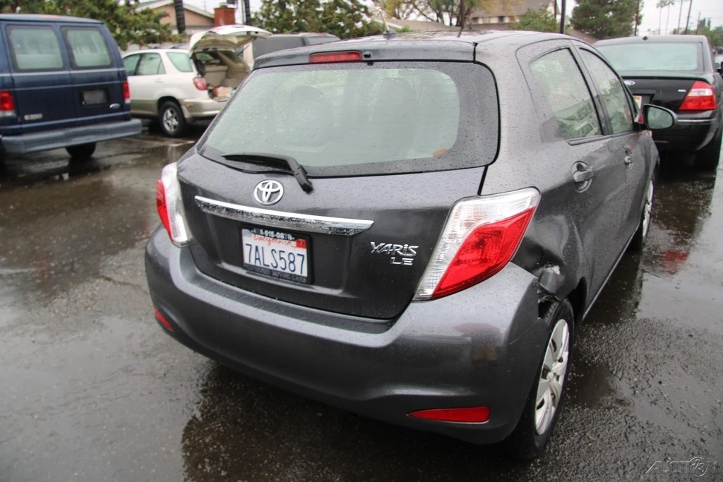 2013 Toyota Yaris - Image 6 of 21