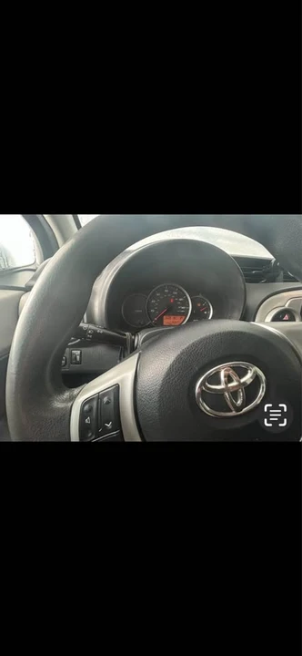 2013 Toyota Yaris - Image 5 of 5