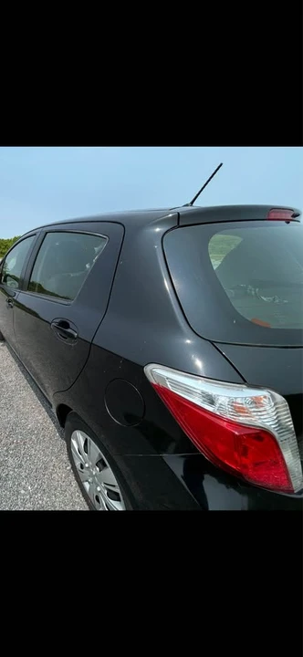 2013 Toyota Yaris - Image 2 of 5