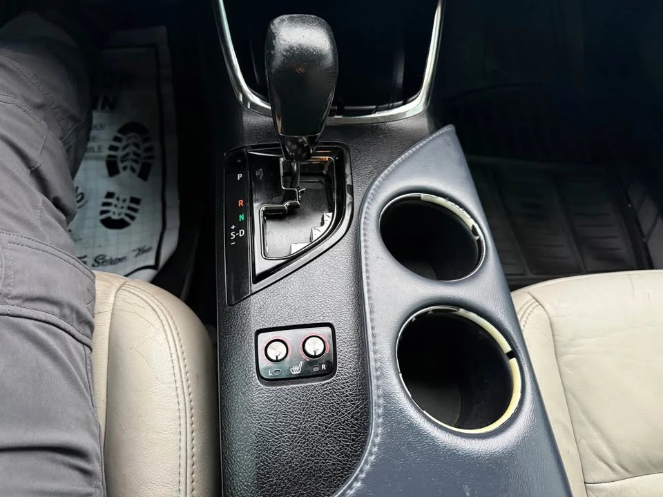 2013 Toyota Avalon 4th Gen - Image 16 of 19
