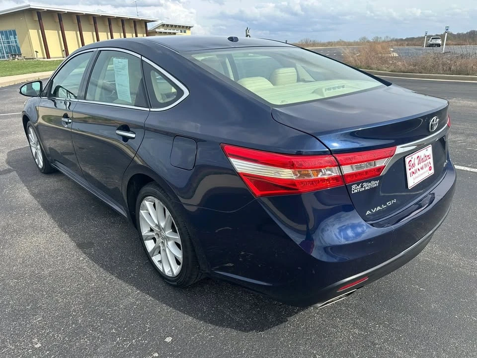 2013 Toyota Avalon 4th Gen - Image 3 of 16