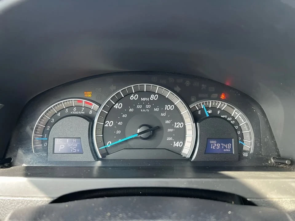 2013 Toyota Camry 7th Gen - Image 10 of 20