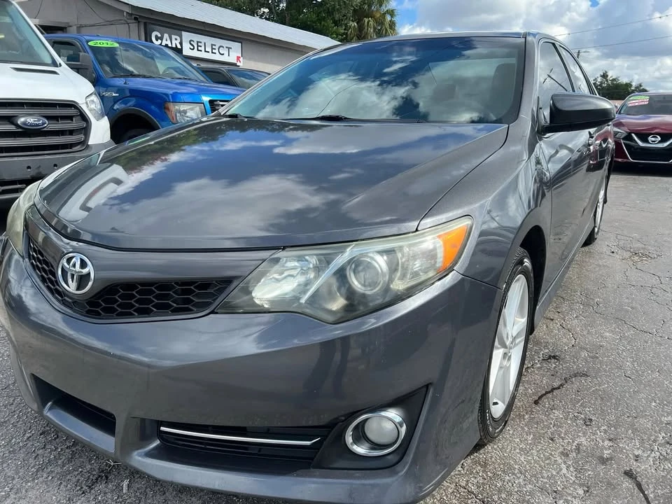 2013 Toyota Camry 7th Gen - Image 2 of 20