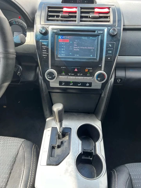 2013 Toyota Camry 7th Gen - Image 12 of 20