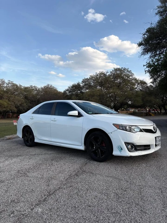 2013 Toyota Camry 7th Gen - Image 2 of 8