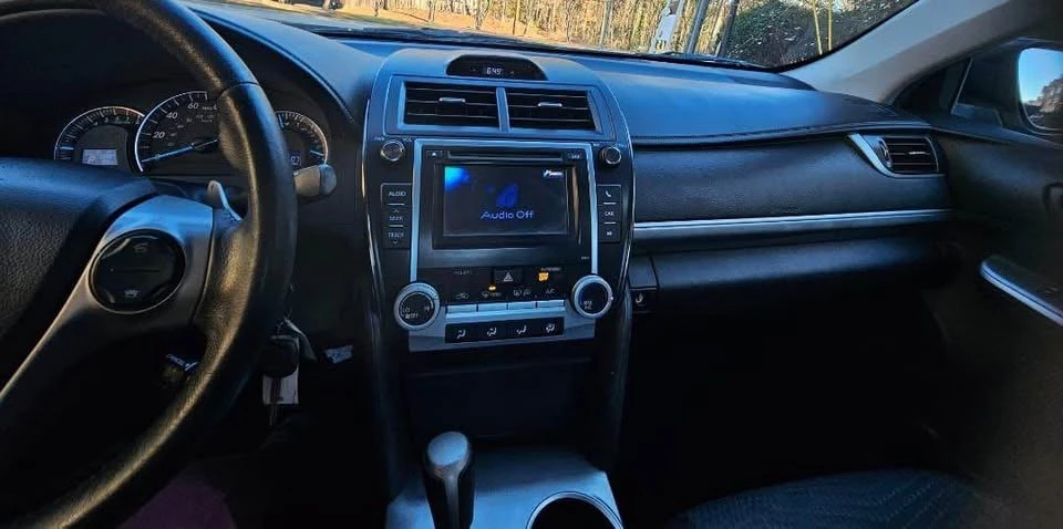 2013 Toyota Camry 7th Gen - Image 4 of 13