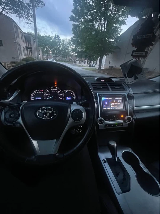 2013 Toyota Camry 7th Gen - Image 14 of 19