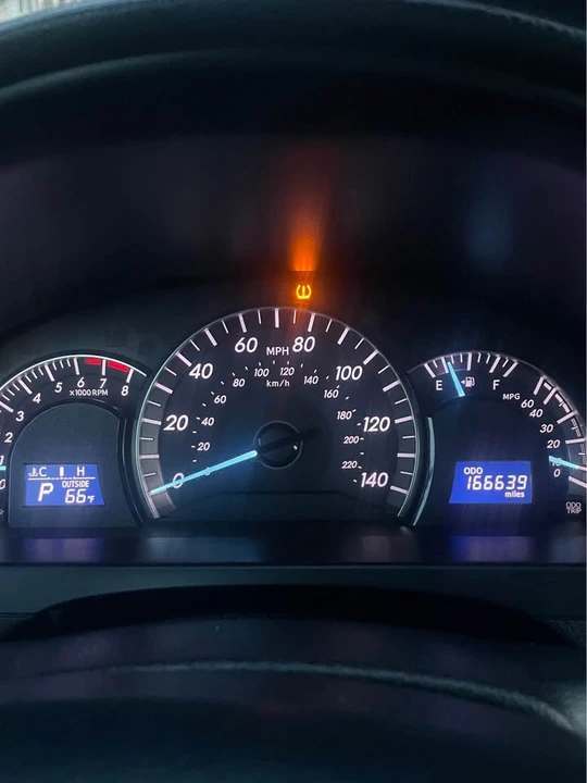 2013 Toyota Camry 7th Gen - Image 16 of 19