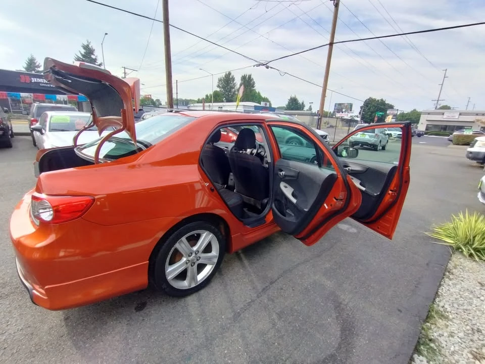 2013 Toyota Corolla 11th Gen - Image 11 of 19
