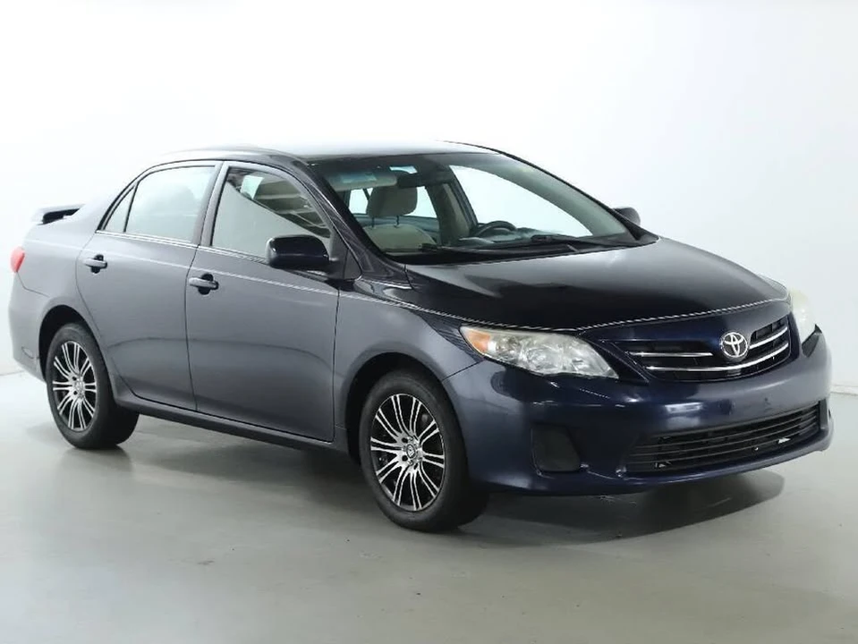 2013 Toyota Corolla 10th Gen - Image 9 of 20