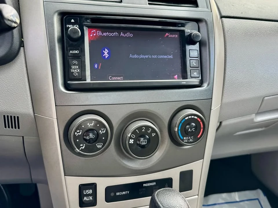 2013 Toyota Corolla 10th Gen - Image 5 of 10