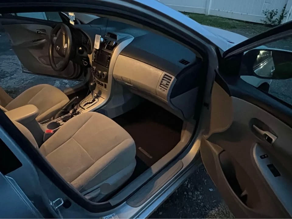 2013 Toyota Corolla 10th Gen - Image 4 of 10