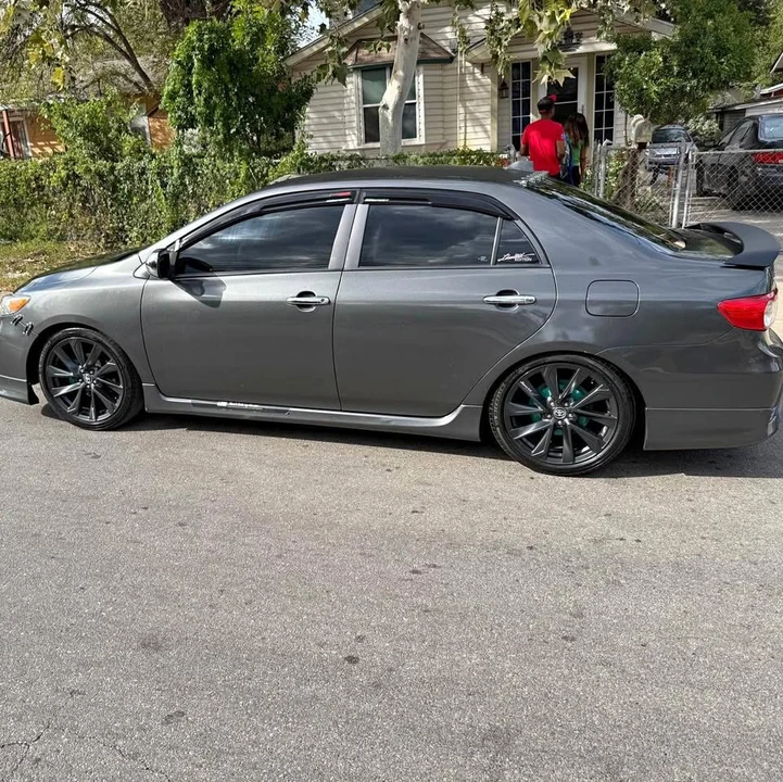 2013 Toyota Corolla 10th Gen - Image 1 of 10