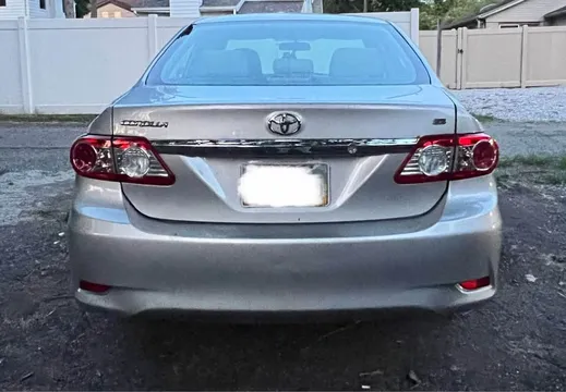 2013 Toyota Corolla 10th Gen - Image 2 of 10