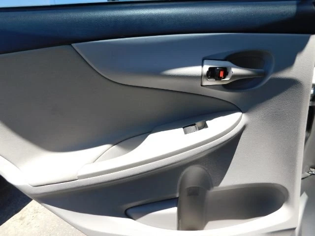 2013 Toyota Corolla 10th Gen - Image 13 of 17