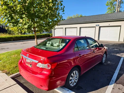 2013 Toyota Corolla 11th Gen - Image 4 of 4