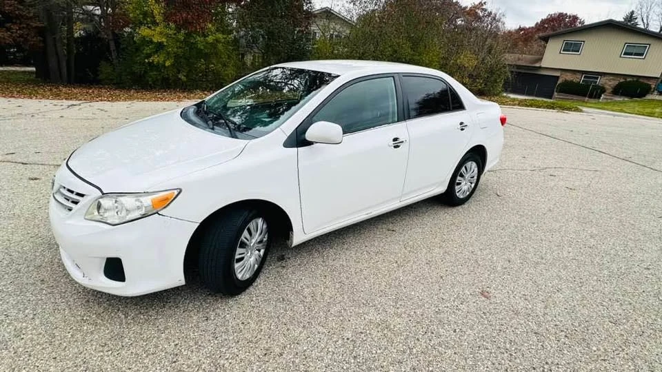 2013 Toyota Corolla 10th Gen - Image 4 of 9