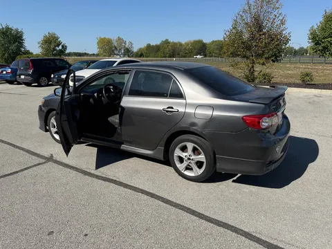 2013 Toyota Corolla 10th Gen - Image 3 of 3