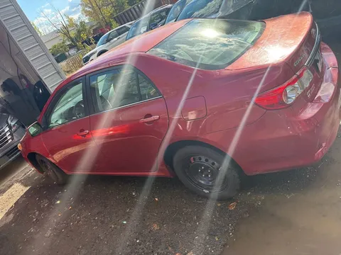 2013 Toyota Corolla 10th Gen - Image 4 of 8