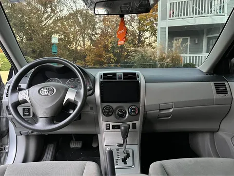 2013 Toyota Corolla 10th Gen - Image 4 of 8