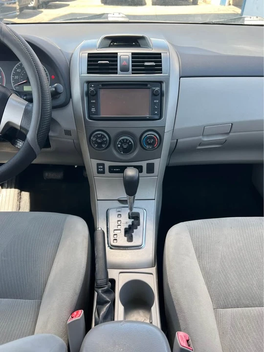 2013 Toyota Corolla 10th Gen - Image 10 of 17