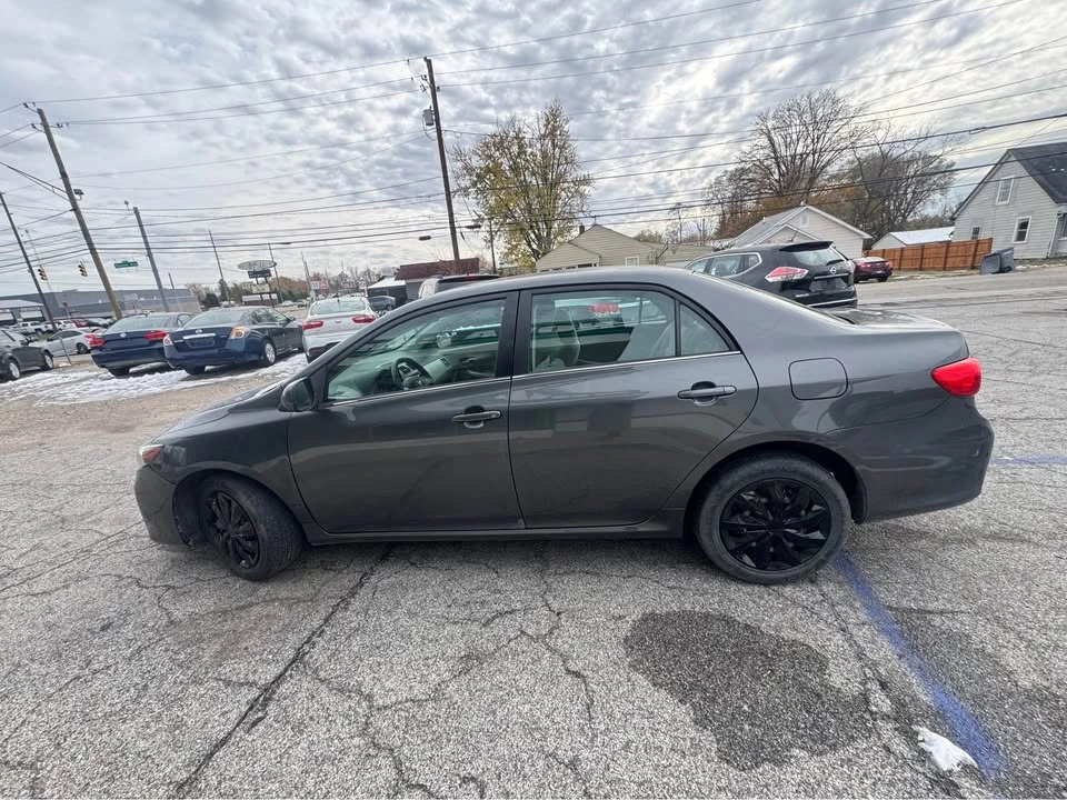 2013 Toyota Corolla 10th Gen - Image 7 of 15