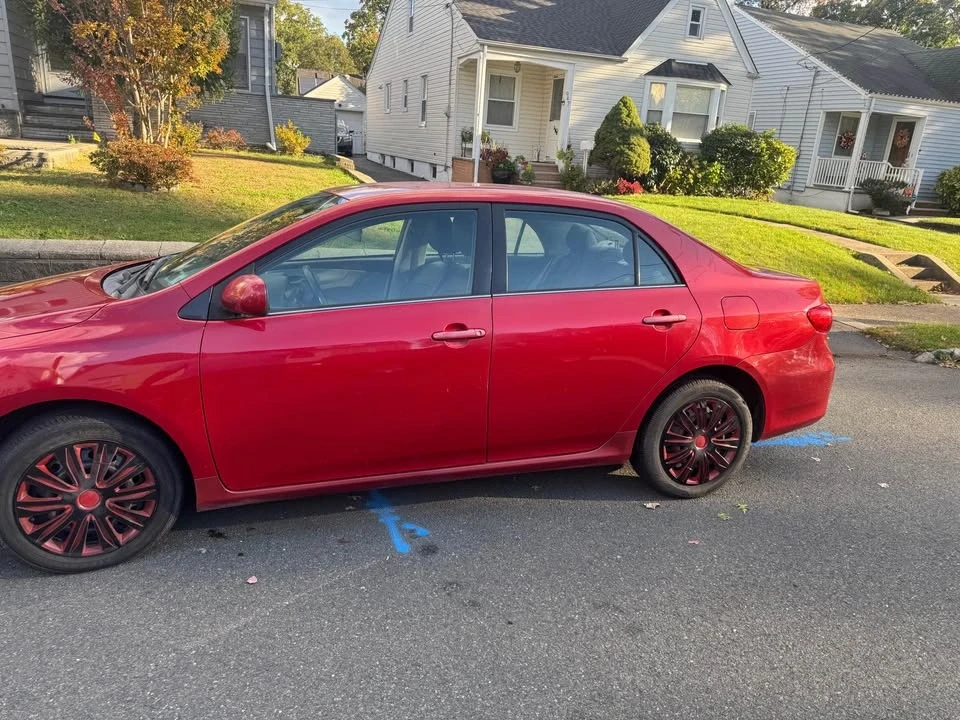 2013 Toyota Corolla 11th Gen - Image 2 of 9