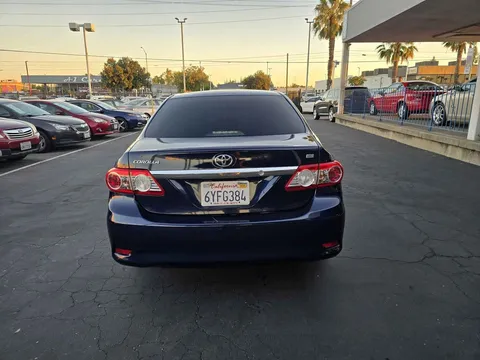 2013 Toyota Corolla 10th Gen - Image 4 of 14