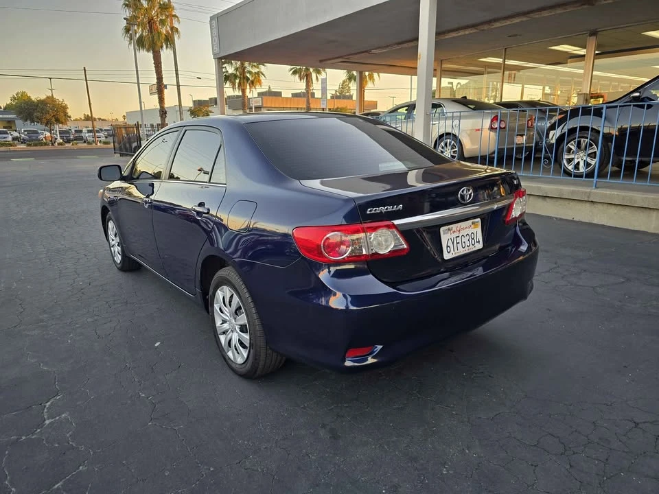 2013 Toyota Corolla 10th Gen - Image 5 of 14