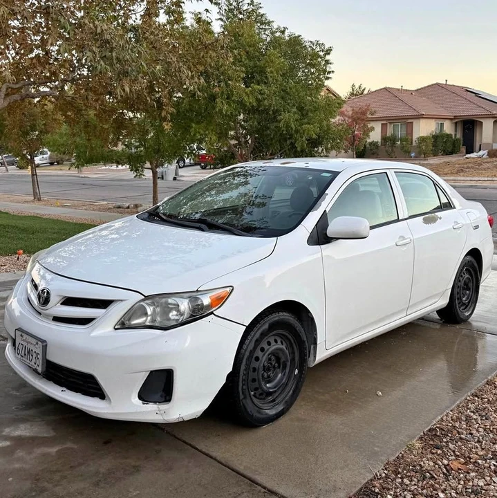 2013 Toyota Corolla 10th Gen - Image 1 of 8