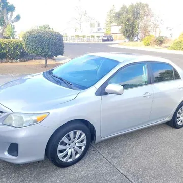 2013 Toyota Corolla LE