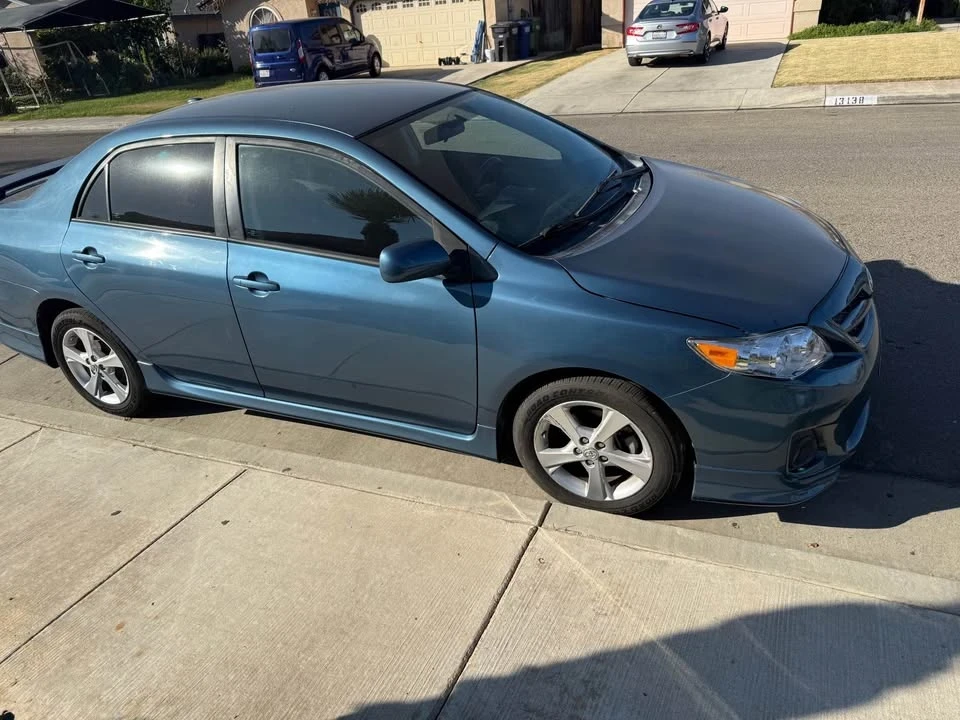 2013 Toyota Corolla 10th Gen - Image 2 of 8