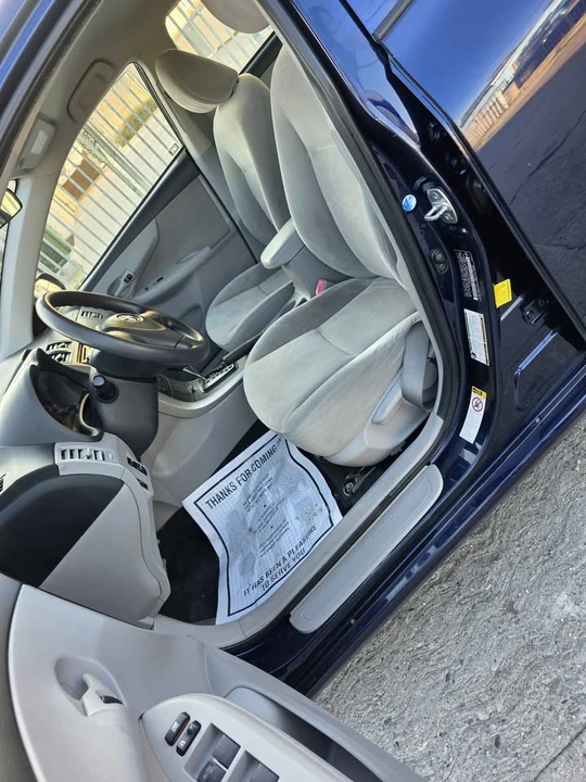 2013 Toyota Corolla 10th Gen - Image 8 of 12