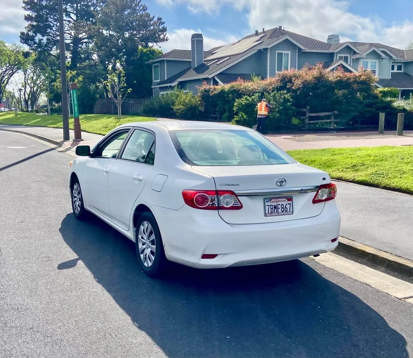 2013 Toyota Corolla 10th Gen - Image 4 of 5