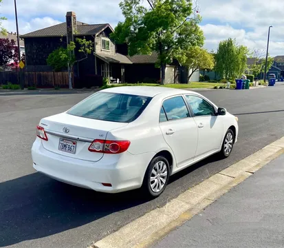2013 Toyota Corolla 10th Gen - Image 3 of 5