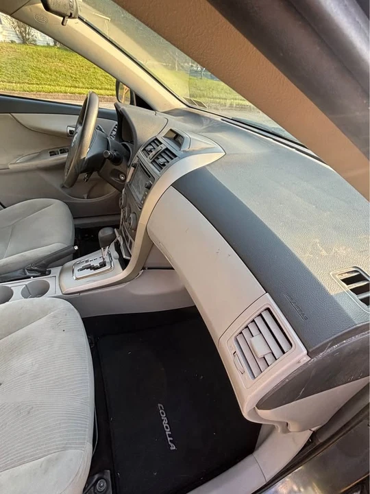 2013 Toyota Corolla 10th Gen - Image 6 of 12