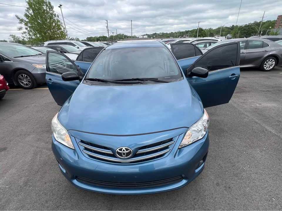2013 Toyota Corolla 10th Gen - Image 2 of 17