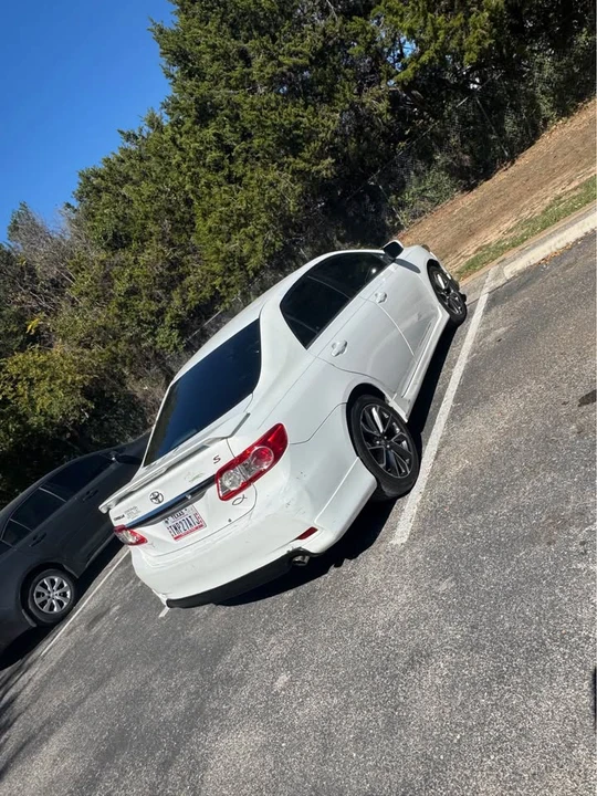 2013 Toyota Corolla 11th Gen - Image 4 of 13