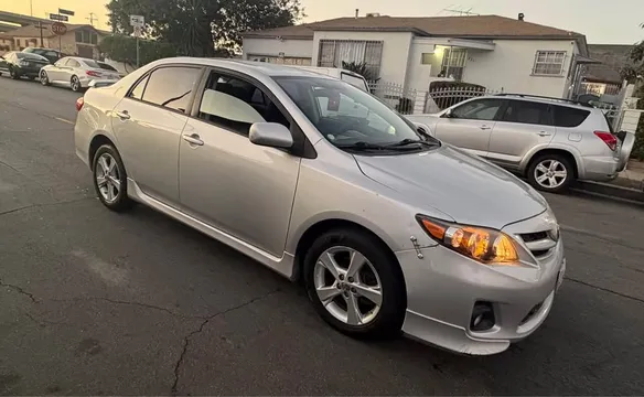 2013 Toyota Corolla 10th Gen - Image 2 of 9