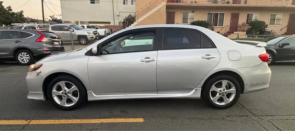 2013 Toyota Corolla 10th Gen - Image 6 of 9