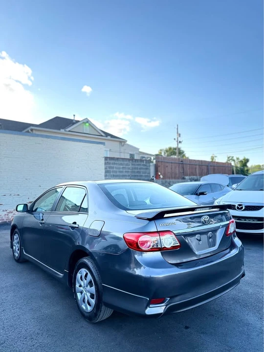 2013 Toyota Corolla 10th Gen - Image 4 of 16