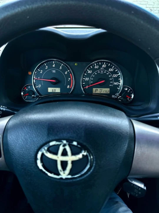 2013 Toyota Corolla 10th Gen - Image 13 of 16